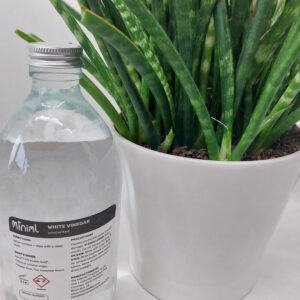 miniml refills unscented white vinegar 500ml in clear glass reusable bottle with aluminium lid