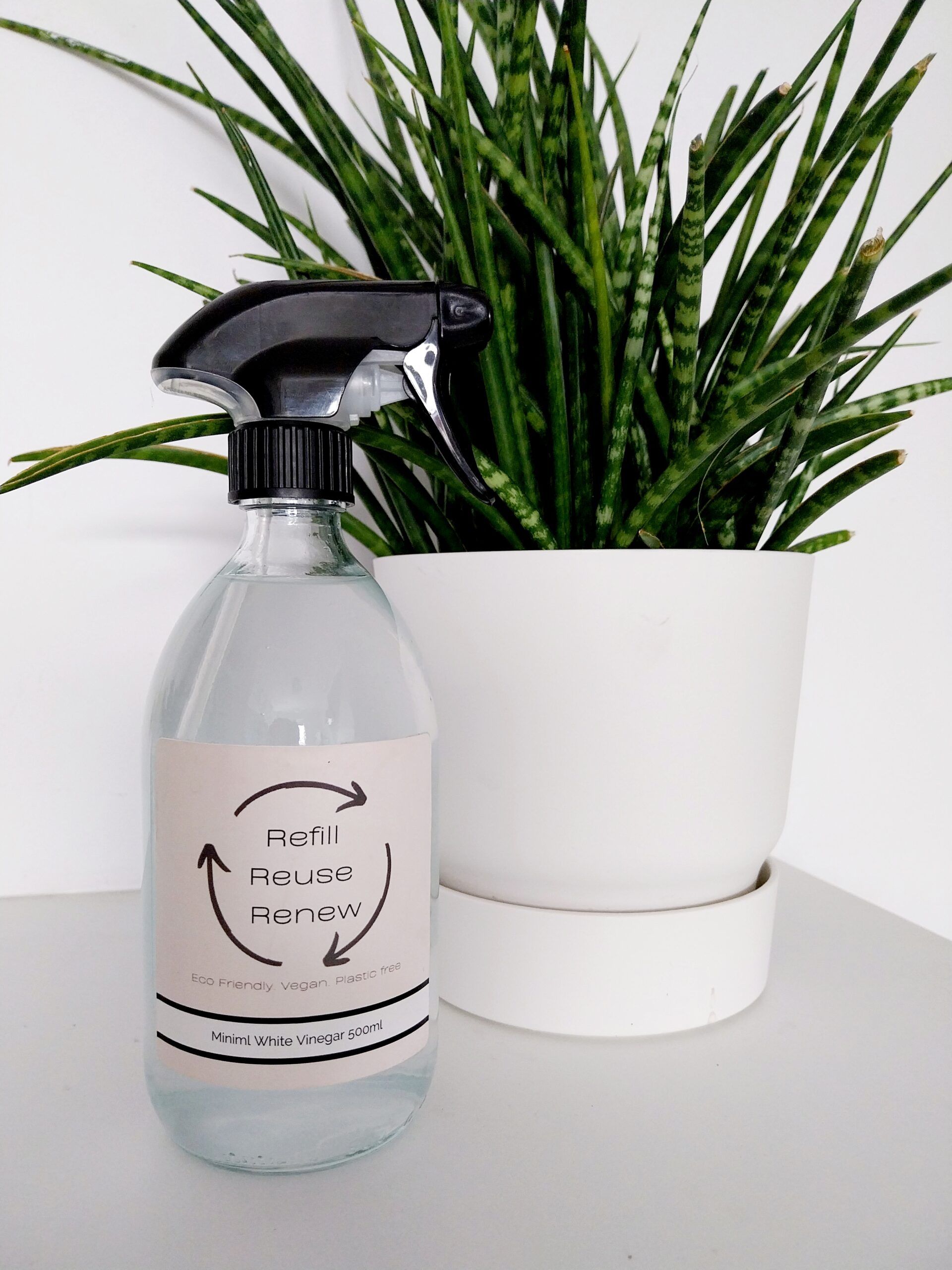 miniml refills white vinegar miniml refills white vinegar in glass reusable bottle with spray