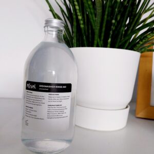 miniml refills rinse aid in glass reusable bottle with aluminium lid